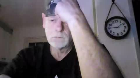 stormynorm14 online show from December 8, 6:43 am