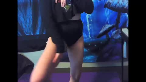 Snapshot of stormythunder chatting on October 15, 5:02 pm Stormythunder online show from October 15, 5:02 pm