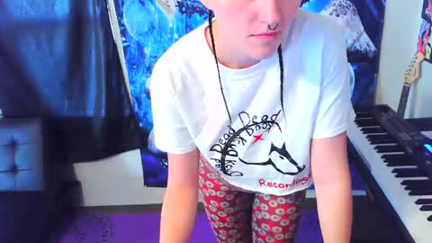 Snapshot of stormythunder chatting on November 3, 3:57 pm Stormythunder online show from November 3, 3:57 pm