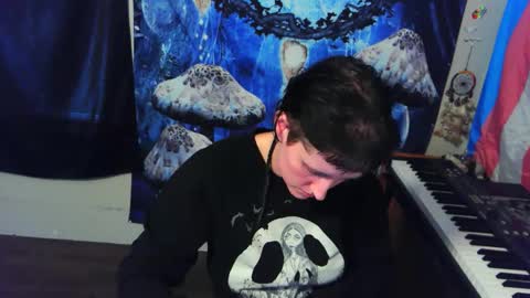 Snapshot of stormythunder chatting on November 20, 6:29 pm Stormythunder online show from November 20, 6:29 pm