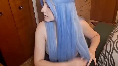 Snapshot of stormythunder chatting on June 2, 10:50 am Stormythunder online show from June 2, 10:50 am