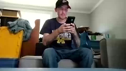 Snapshot of str33twyz3 chatting on October 11, 4:38 pm Streetwyze online show from October 11, 4:38 pm