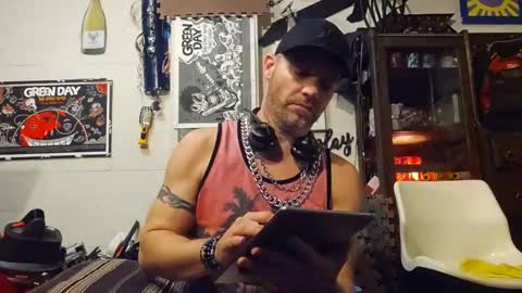 Str8 online show from February 18, 8:47 pm