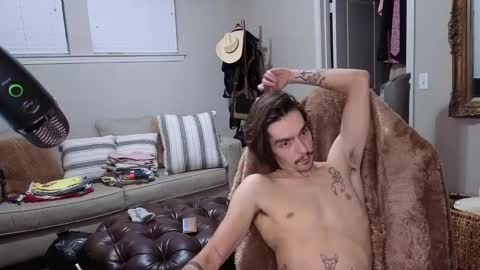 Snapshot of str8whiteboy21 chatting on September 28, 7:36 am str8whiteboy21 online show from September 28, 7:36 am