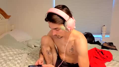 Snapshot of str8whiteboy21 chatting on November 16, 8:25 pm str8whiteboy21 online show from November 16, 8:25 pm