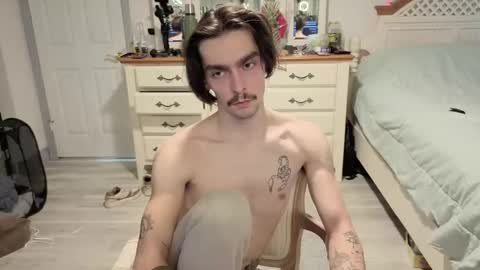 Snapshot of str8whiteboy21 chatting on December 4, 8:39 pm str8whiteboy21 online show from December 4, 8:39 pm