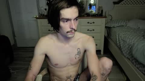 Snapshot of str8whiteboy21 chatting on December 5, 10:57 am str8whiteboy21 online show from December 5, 10:57 am