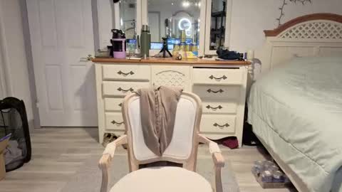 str8whiteboy21 online show from February 3, 9:47 am