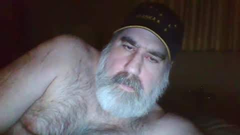 Snapshot of straightbear4you chatting on December 15, 11:55 am Straightbear4you online show from December 15, 11:55 am