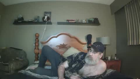 Snapshot of straightbear4you chatting on February 21, 5:35 am Straightbear4you online show from February 21, 5:35 am