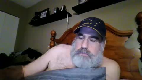 Snapshot of straightbear4you chatting on September 10, 8:03 am Straightbear4you online show from September 10, 8:03 am