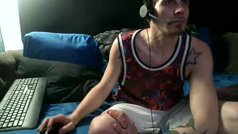 straitpipermann22 online show from January 8, 11:40 pm