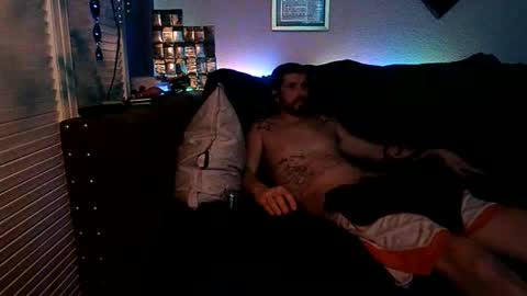 Snapshot of straitpipermann22 chatting on April 8, 11:10 am straitpipermann22 online show from April 8, 11:10 am