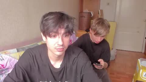 Snapshot of stralght_twinks chatting on June 27, 12:22 pm Ray online show from June 27, 12:22 pm