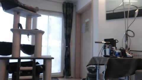 Stranger online show from October 17, 6:05 am