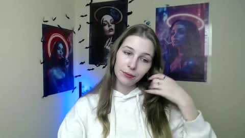 Amalia online show from January 17, 8:45 pm