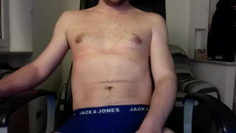 Snapshot of stranger_plus chatting on February 2, 5:15 pm send me pics if you want online show from February 2, 5:15 pm