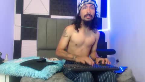 strap_420 online show from July 28, 6:20 pm