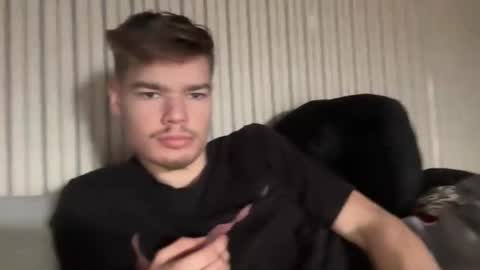 Snapshot of stratman301 chatting on February 13, 3:24 pm stratman301 online show from February 13, 3:24 pm