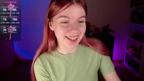 Snapshot of strawberry_juli chatting on November 23, 7:19 am Juli online show from November 23, 7:19 am