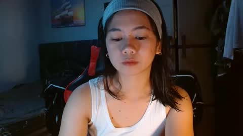 Kisses online show from March 23, 7:34 am