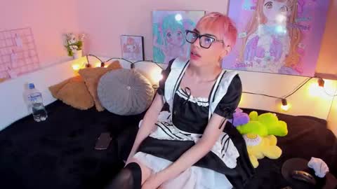 Snapshot of strawberry_kitty_ chatting on November 2, 3:31 am strawberry_kitty_ online show from November 2, 3:31 am