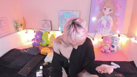 strawberry_kitty_ online show from November 15, 11:21 pm