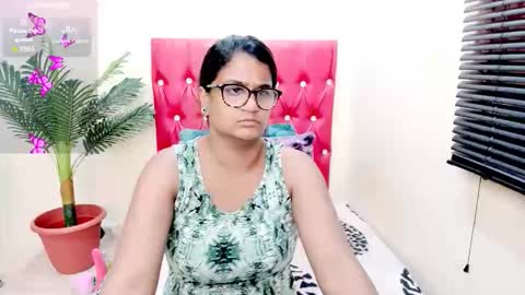 Snapshot of strawberry_lipz chatting on October 14, 4:13 am strawberry_lipz online show from October 14, 4:13 am