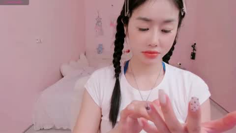 strawberry_loveee online show from September 19, 4:58 am