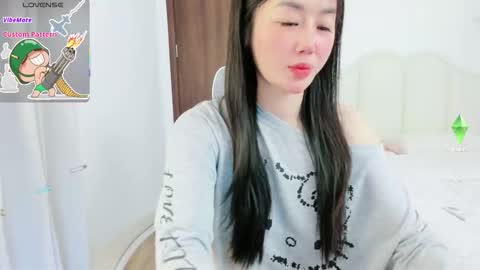 strawberry_loveee online show from February 10, 5:06 pm