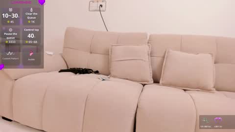 strawberry_ni09 online show from November 4, 6:34 am