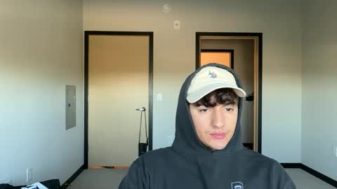 sexmenyoutnng online show from October 9, 1:42 pm