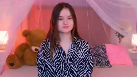 Snapshot of strawbunnybite chatting on July 5, 2:35 pm Bunny online show from July 5, 2:35 pm