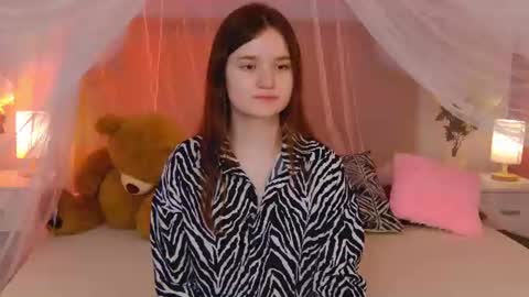 Snapshot of strawbunnybite chatting on July 9, 2:43 pm Bunny online show from July 9, 2:43 pm