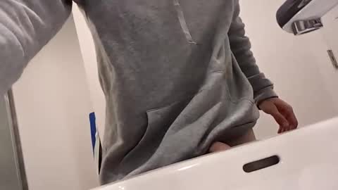 strikout1 online show from November 1, 11:51 pm