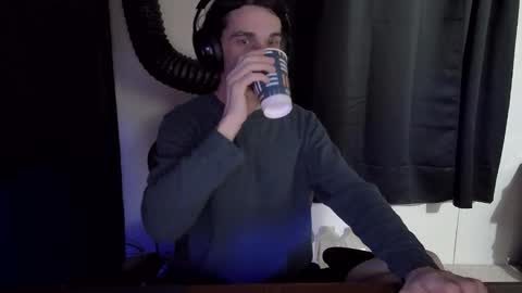 stringgreens777 online show from January 19, 6:17 am