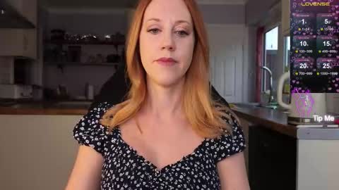 Snapshot of stripmequick chatting on September 26, 2:10 pm Amorina online show from September 26, 2:10 pm