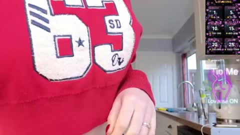 Amorina online show from February 13, 10:33 am