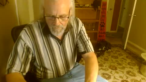 Snapshot of stroknpoker chatting on August 1, 2:33 am stroknpoker online show from August 1, 2:33 am