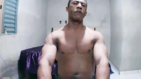 strongdaddyfantastic online show from April 26, 6:22 am