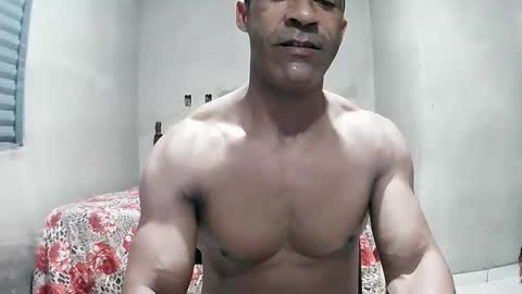 strongdaddyfantastic online show from May 17, 8:27 pm