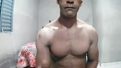 strongdaddyfantastic online show from May 31, 8:32 pm
