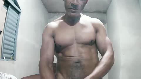strongdaddyfantastic online show from June 18, 11:09 pm