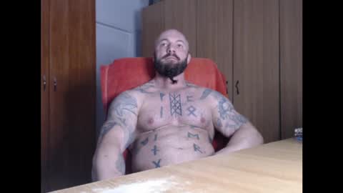 Snapshot of strongivan chatting on April 30, 5:52 pm StrongIvan online show from April 30, 5:52 pm