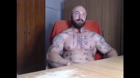 Snapshot of strongivan chatting on June 26, 4:28 am StrongIvan online show from June 26, 4:28 am