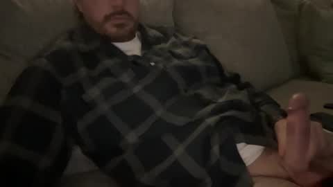 Snapshot of strongman4u2do chatting on November 3, 12:02 am Jay online show from November 3, 12:02 am