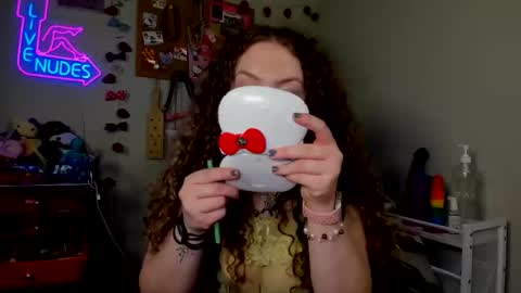 Strwbby online show from March 26, 4:51 am