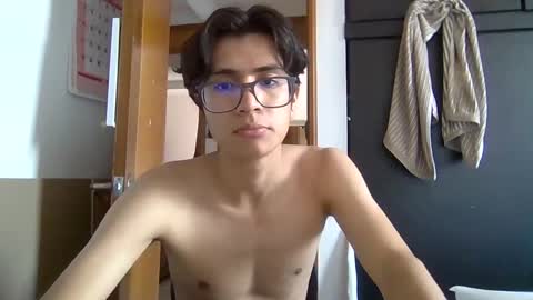studentlatinboy online show from September 29, 6:46 pm