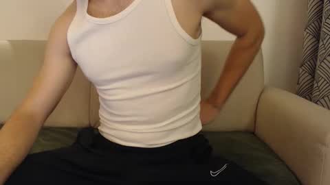 Stud From Paris online show from May 2, 7:52 pm