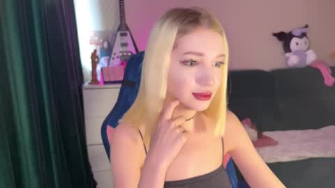 stuffy_ri online show from December 23, 8:33 am